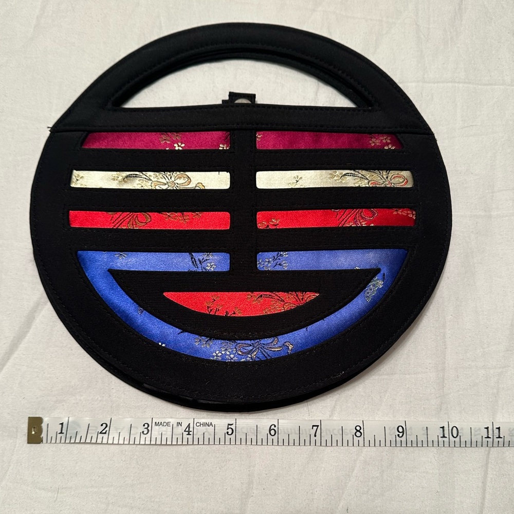 Vintage NOLITA Asian Design Circular Chinese Embroidery Silk Purse